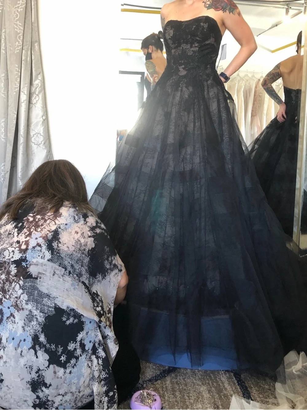 Vera Wang Black Strapless Tulle Ball Gown - Picture 4 of 13